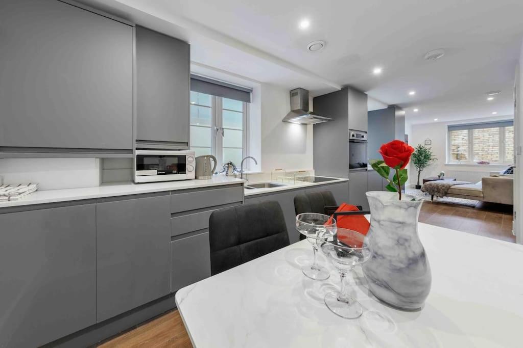 Holiday Home Sleep 8 Central London 9Elms Eksteriør bilde